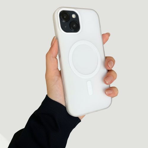 iPhone 15 MagSafe Case – White Edition